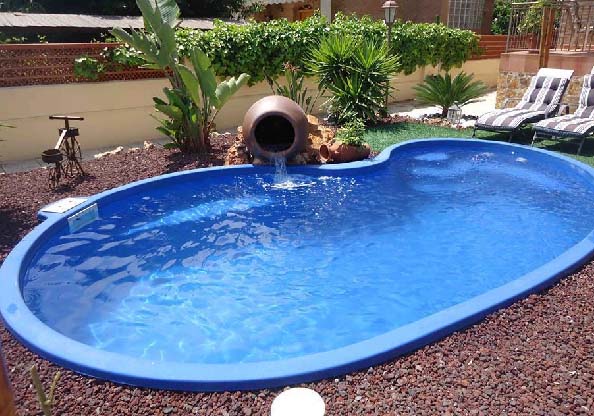 petite piscine coque