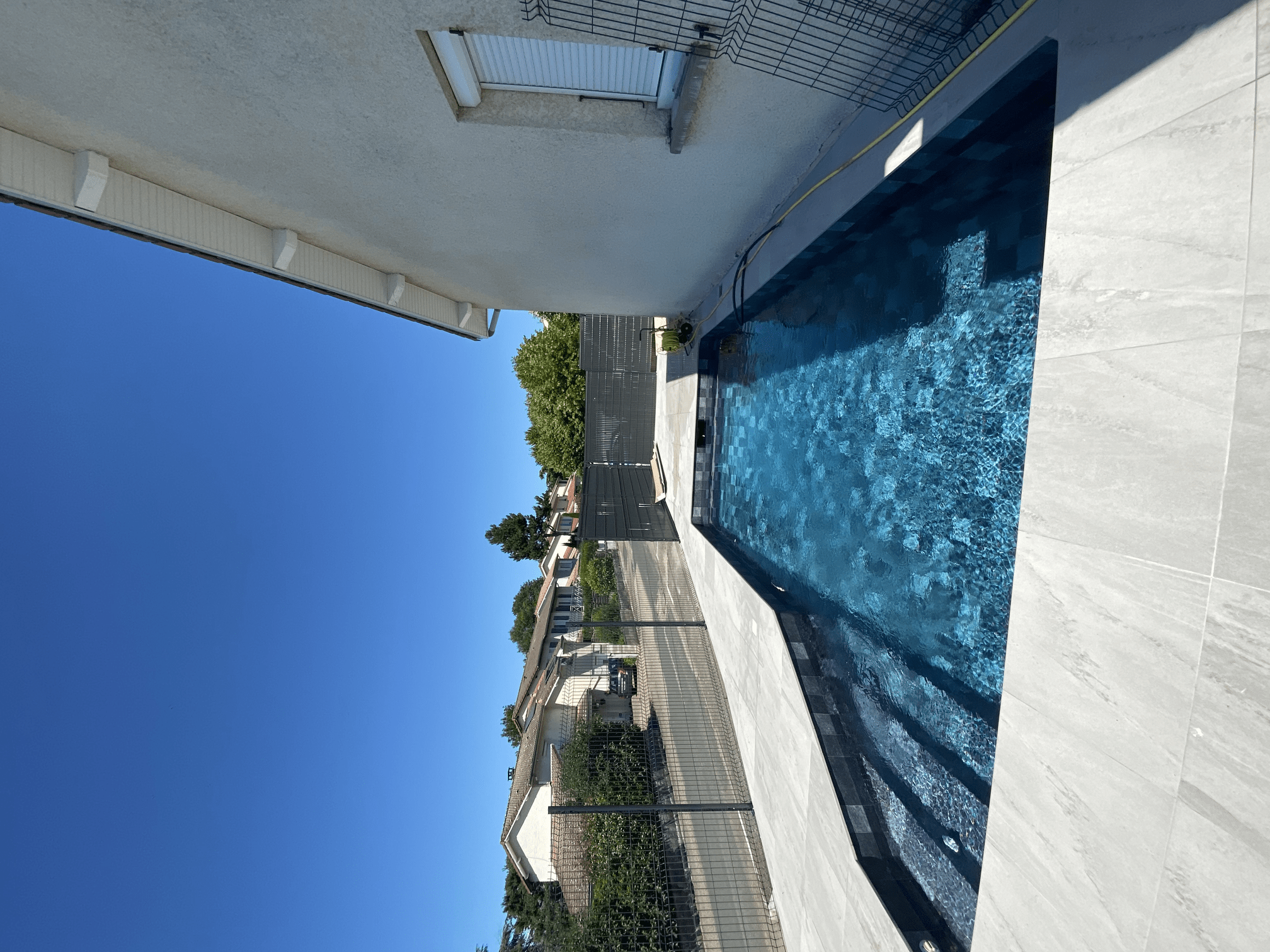 renovation-piscine-vichy-carrelage